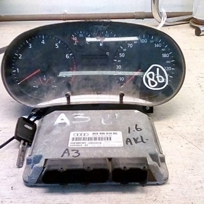 Tellerklok/Controlepaneel Audi A3  1.6 AKL 1998 Compleet met Computer en sleutel               (86)