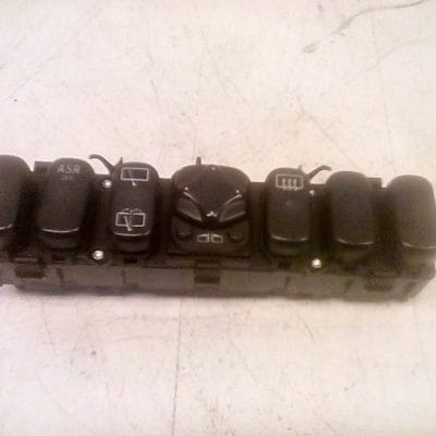 168 820 36 10 Schakelaar Mercedes A168