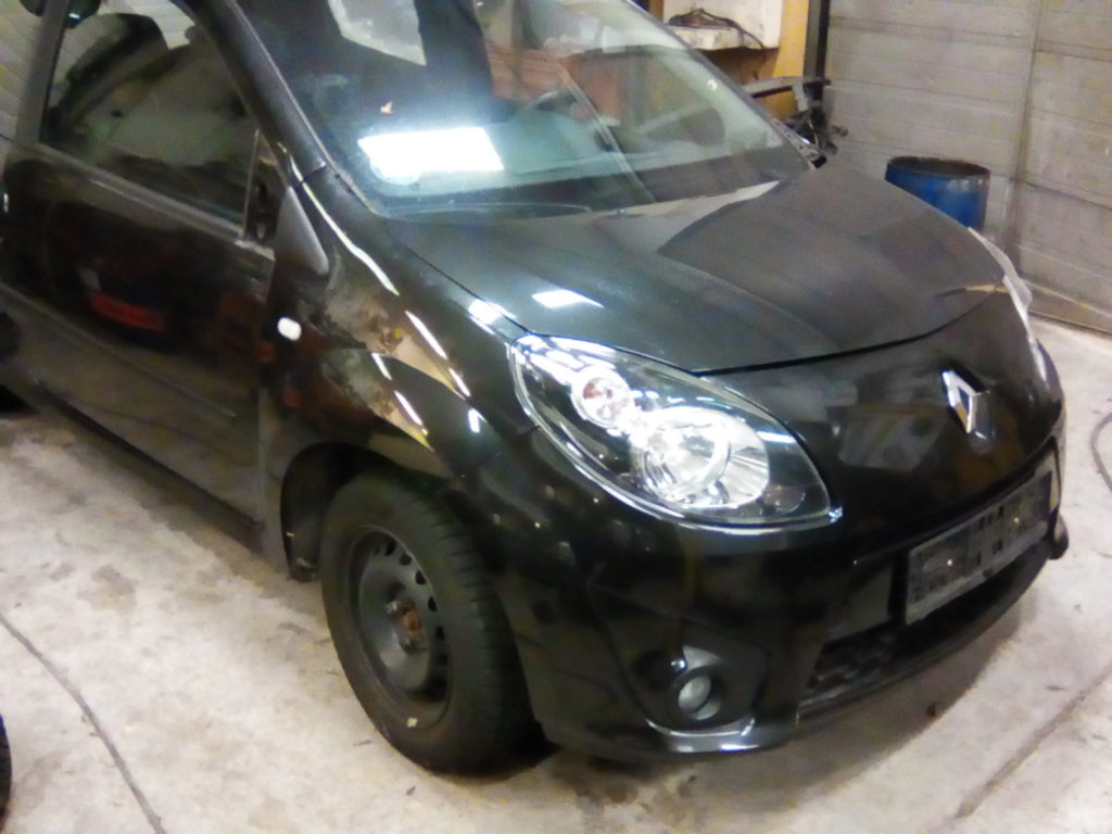 Onderdelen Renault Twingo 2 Type 2011-2013 1.2 16V 55KW Kleur Zwart CN04