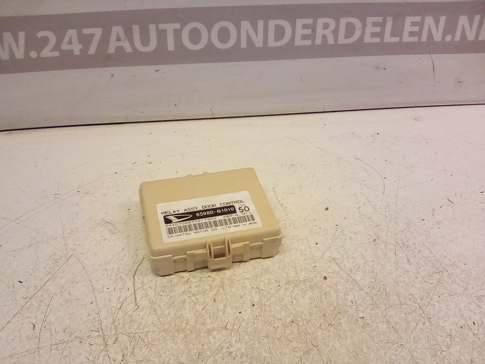 85980B1010 Relay Assy Door Control Daihatsu Terios J2 4X4 20062012 247 Auto Onderdelen