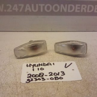 92303-0B0 Zij Knipperlicht Hyundai i10 2008-2013