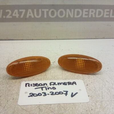 Zijknipperlicht Nissan Almera Tino 2003-2007