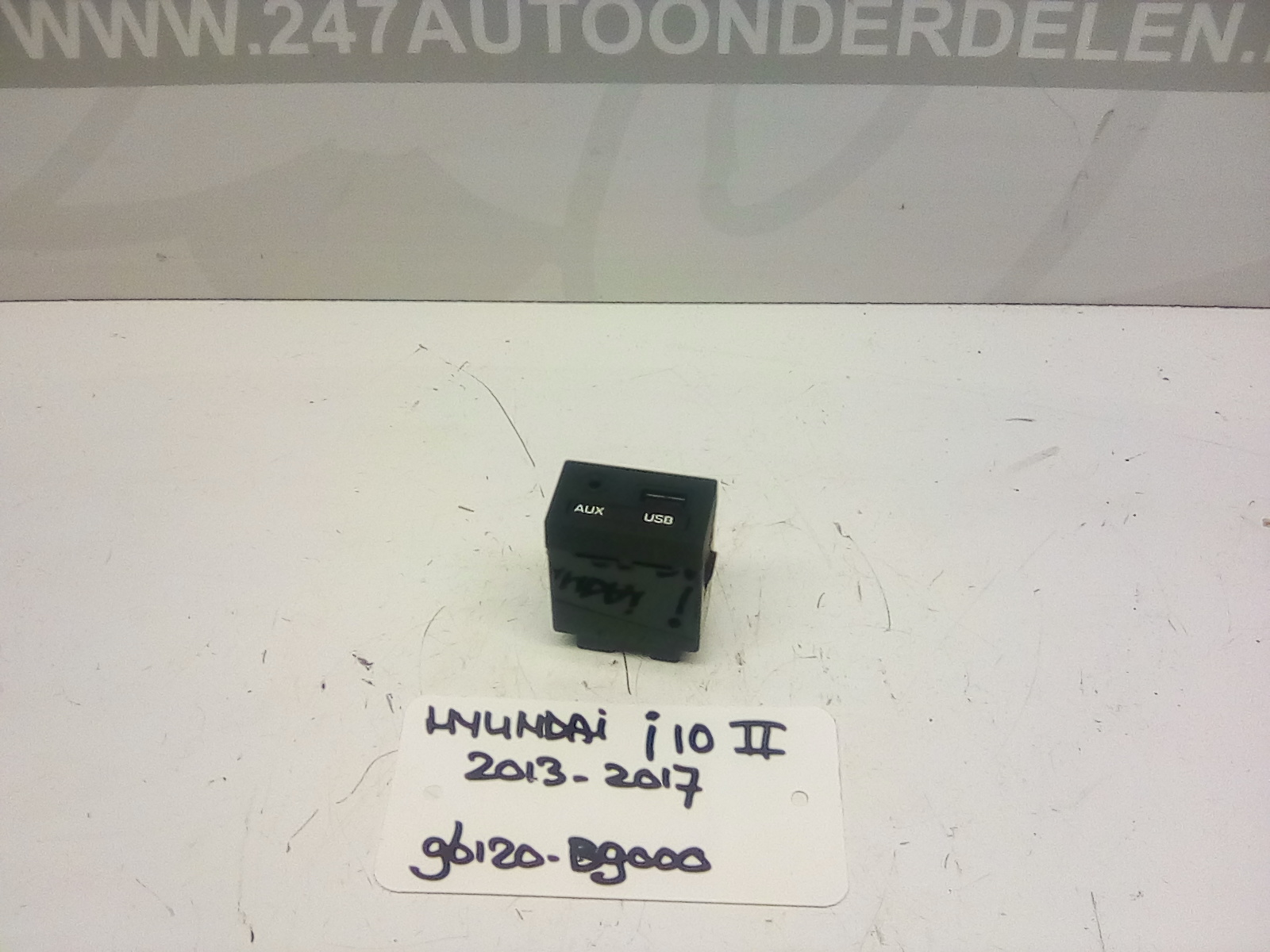 USB Adapter Hyundai I10 II 20132017 96120B9000 (D99) 247 Auto